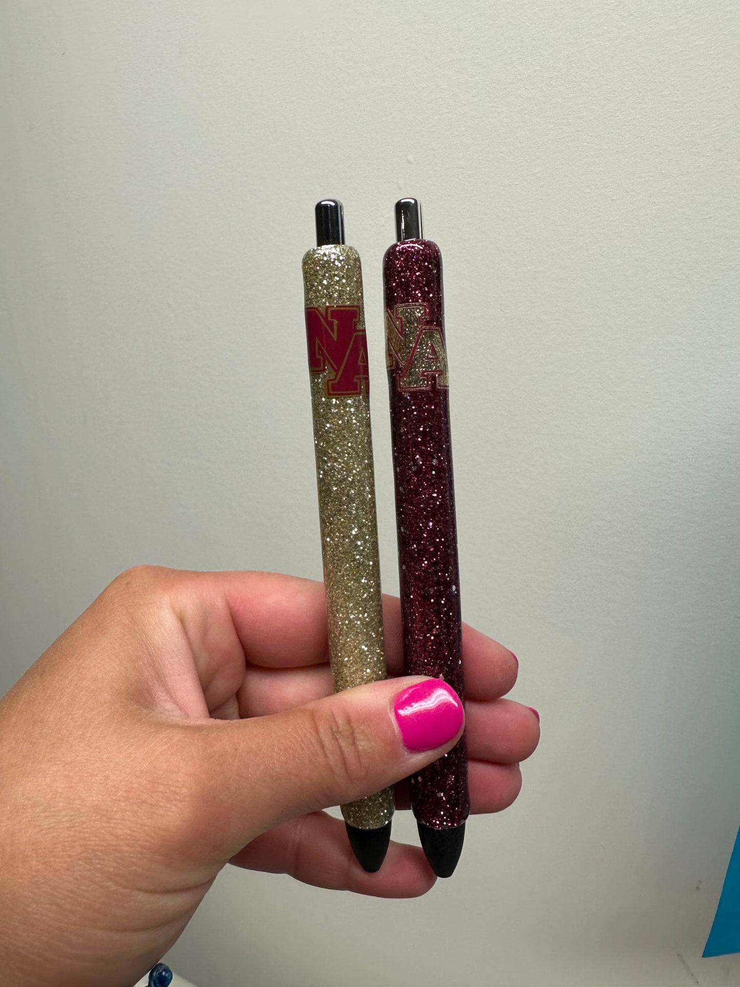 NA glittered pen