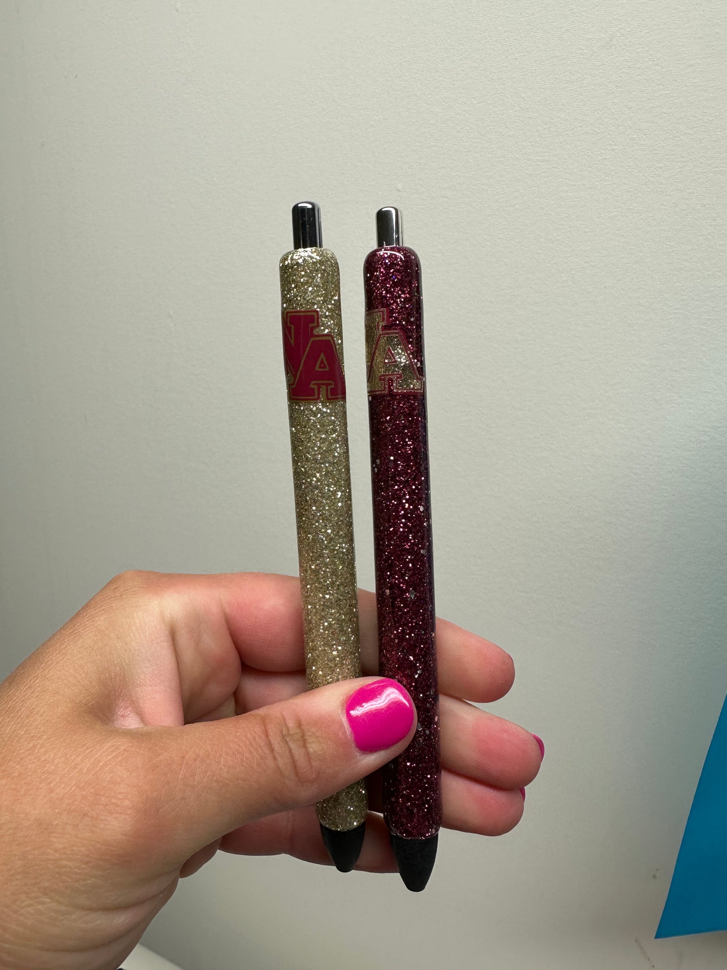 NA glittered pen