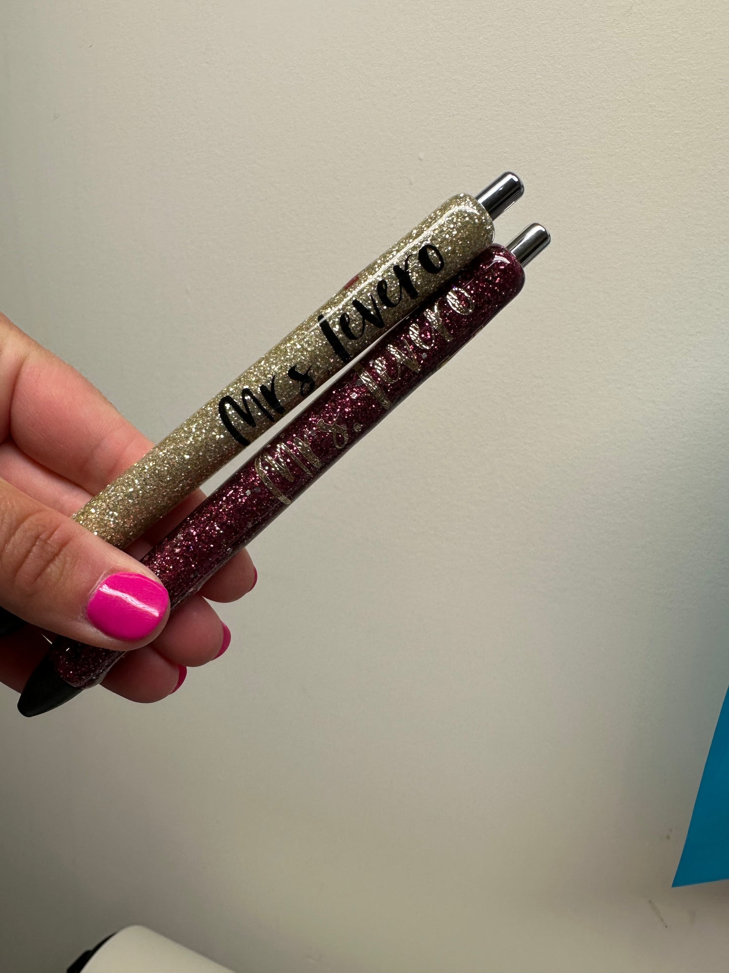 NA glittered pen